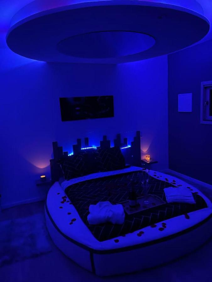 Love Room Gémozac Εξωτερικό φωτογραφία