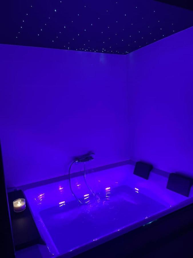 Love Room Gémozac Εξωτερικό φωτογραφία