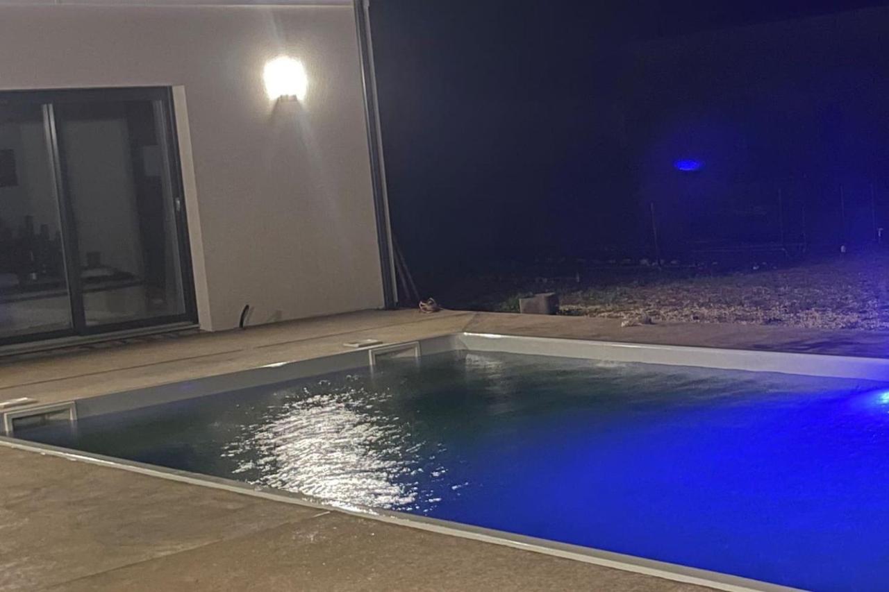 Love Room Gémozac Εξωτερικό φωτογραφία