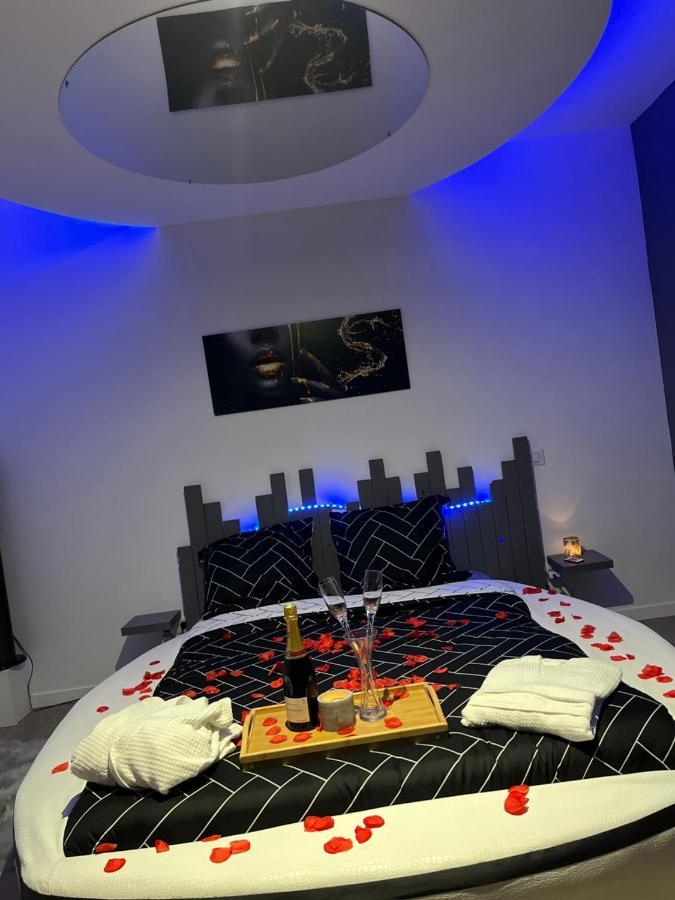 Love Room Gémozac Εξωτερικό φωτογραφία
