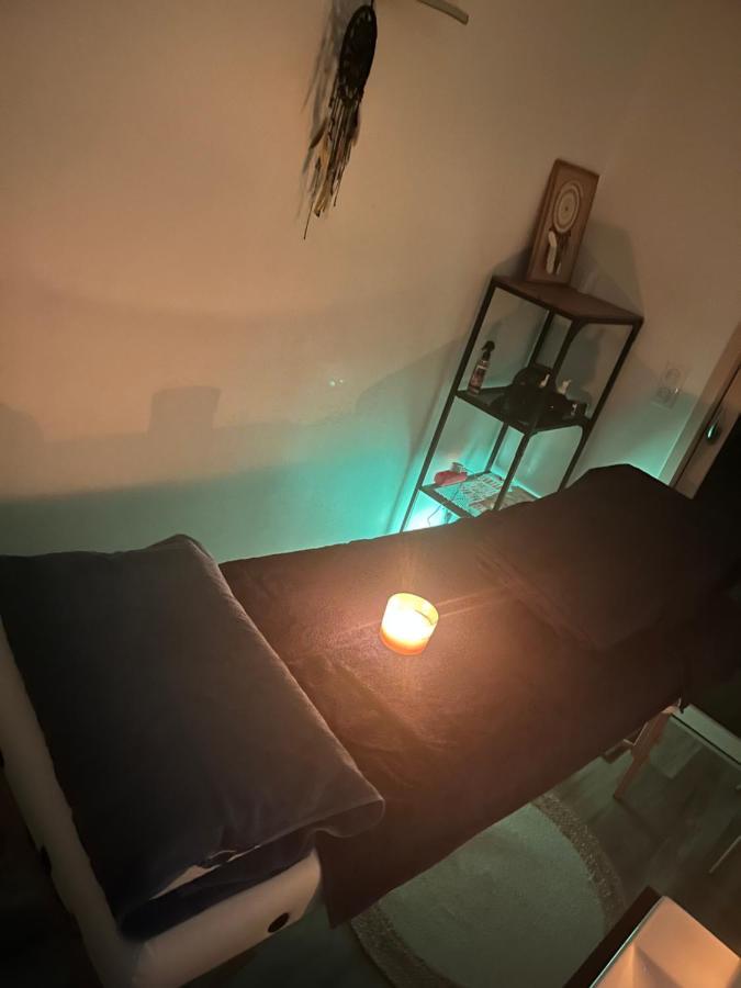 Love Room Gémozac Εξωτερικό φωτογραφία