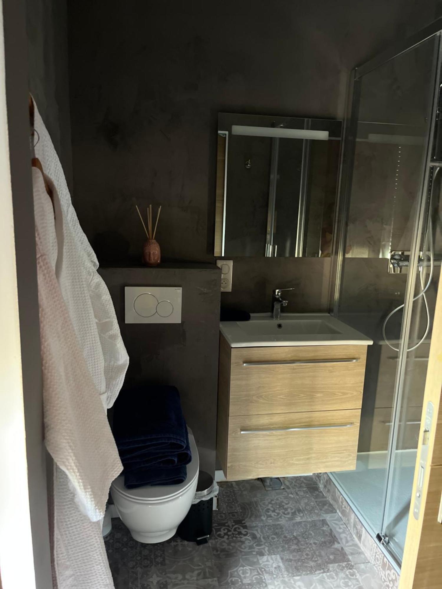 Love Room Gémozac Εξωτερικό φωτογραφία